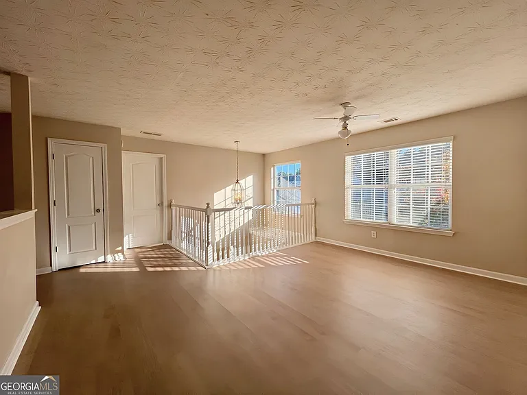 2751 Spence Ct — Photo 33
