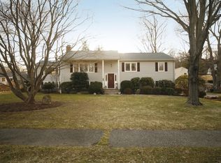 5 Lycett Ct, Norwalk, CT 06850