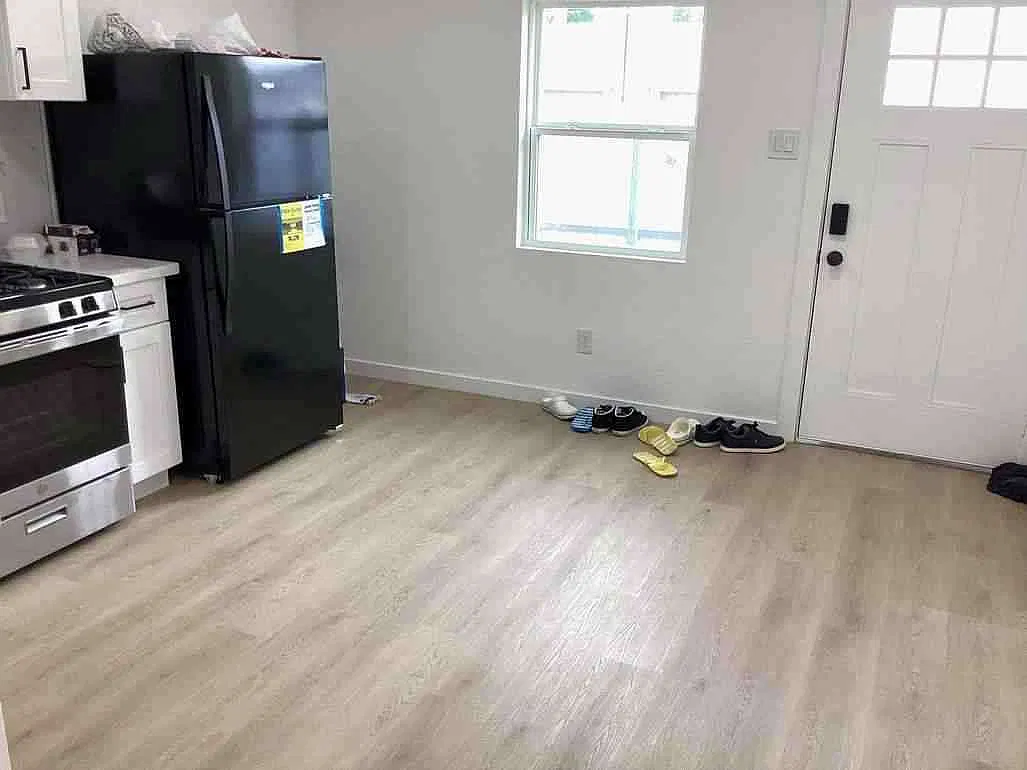 1 bed, 396 sqft, $1,250 — Photo 4