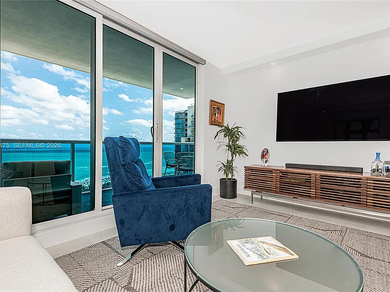 2301 Collins Ave #1440 — Photo 6