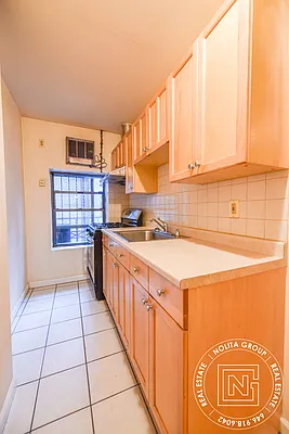 Rented by Nolita Group | media 33