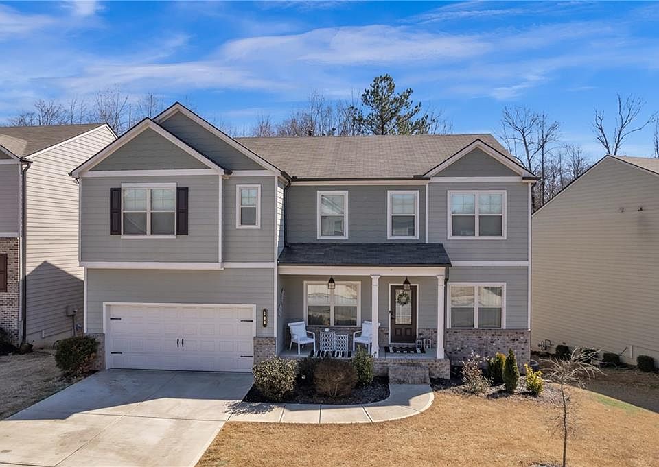 1st image of 106 Creekside Bluff Way