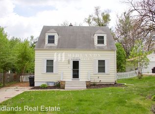 107 E 16th Ave, Bellevue, NE 68005