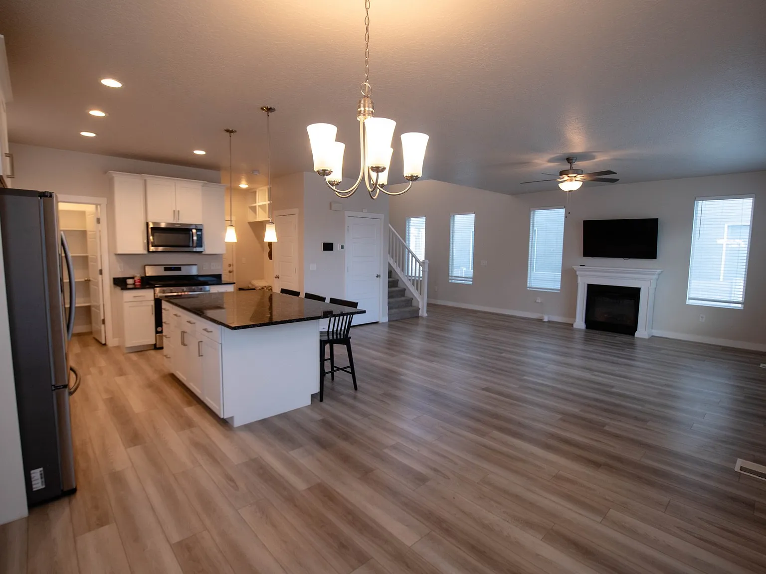 4-Bed / 3.5-Bath Home Near Saratoga Springs | Finished Basement + Fenced Yard — Photo 2