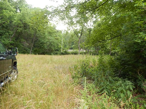 2nd image of 43 Cody Ln