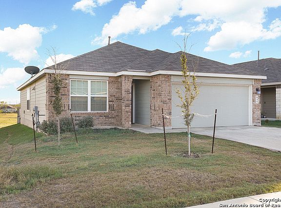 3rd image of 846 Hagen Way