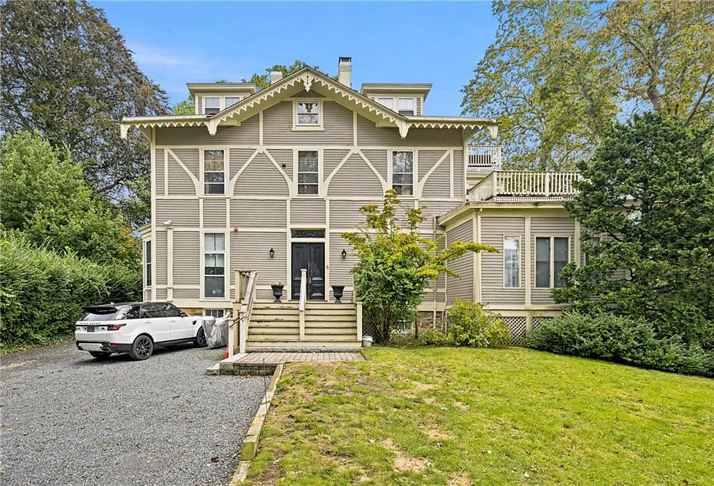 2 bed, 1.5 bath, 1112 sqft, $4,000 — Photo 1