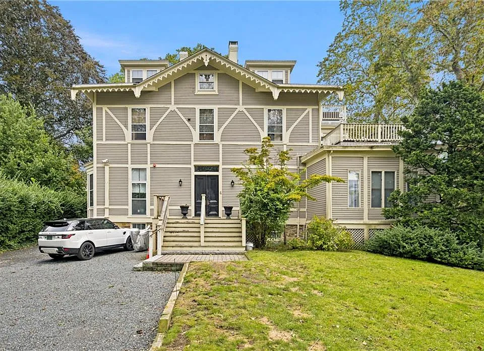 4 Red Cross Ave #1A