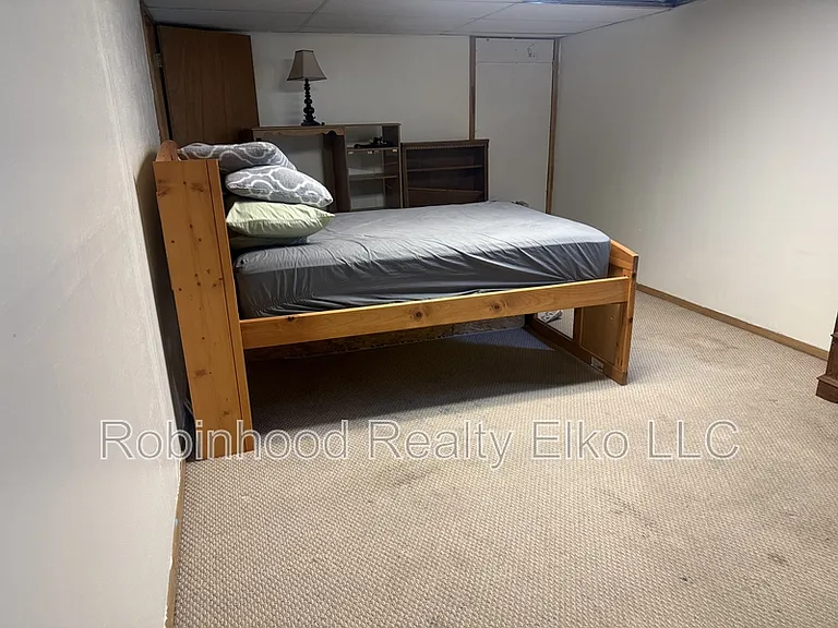 942 Bronco Dr — Photo 32
