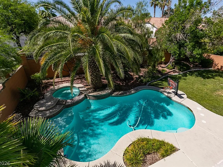 2598 Mizzoni Cir — Photo 22
