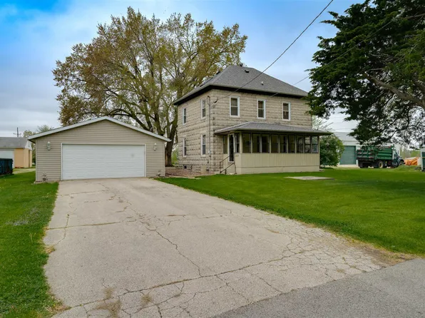 1715 N Aurora St, Pontiac, IL 61764