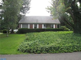 304 County Line Rd, Feasterville, PA 19053