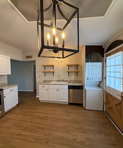 2114 N Catalina Ave #2114 — Photo 4