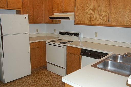 4th image of 324 NE Izett St APT A1