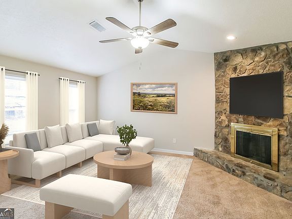 4th image of 1050 Chapman Cir