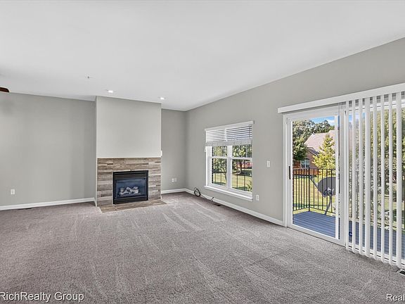4th image of 502 Cherry Orchard Rd