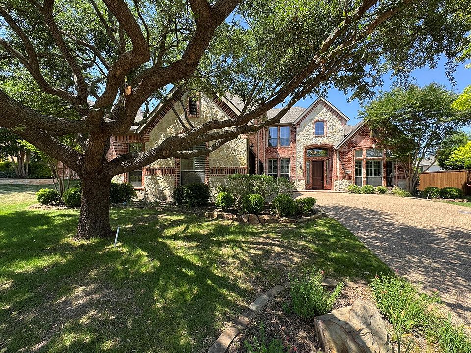 1st image of 15750 Crown Cove Ln