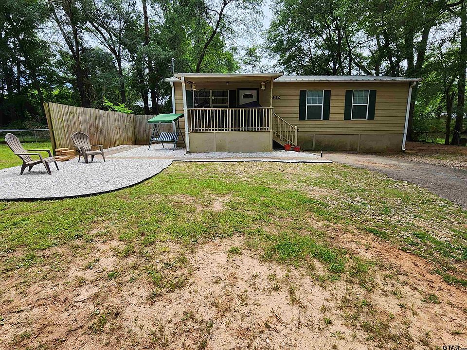 1st image of 302 Norton Dr