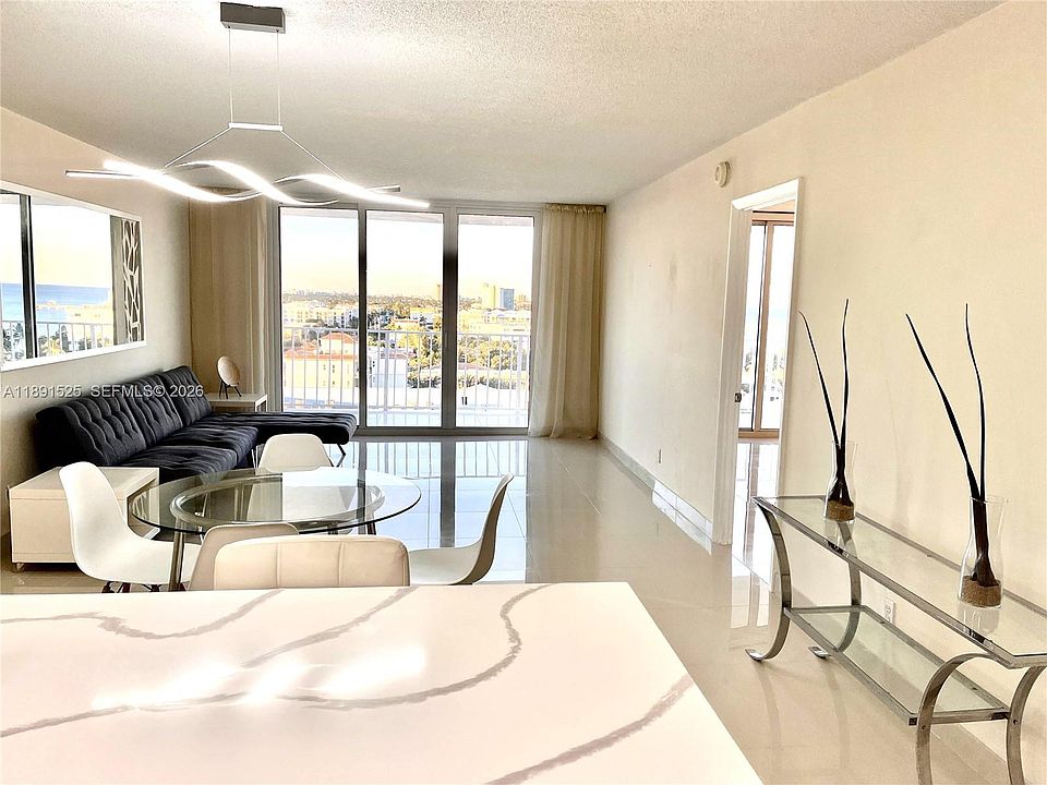 1st image of 800 SE 20th Ave APT 1109
