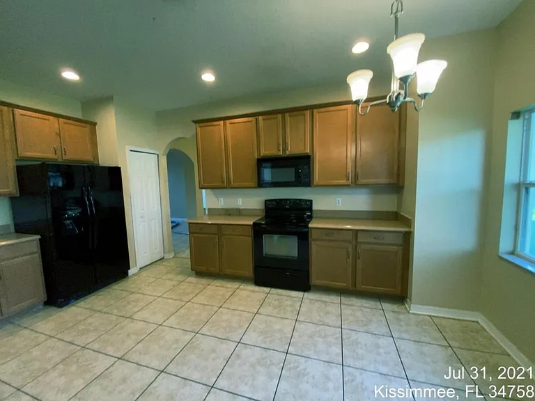 4504 Caladium Ct — Photo 9