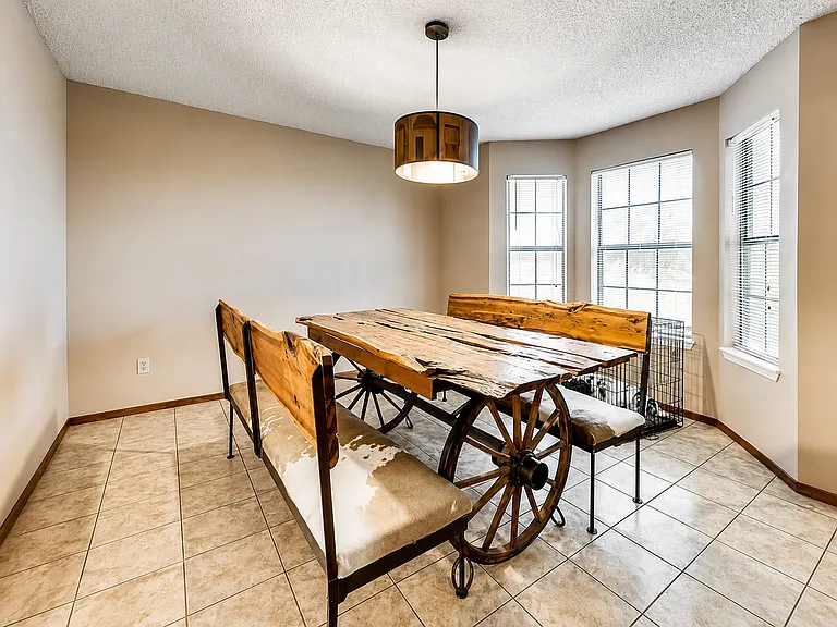 5880 V V Jones Rd — Photo 5