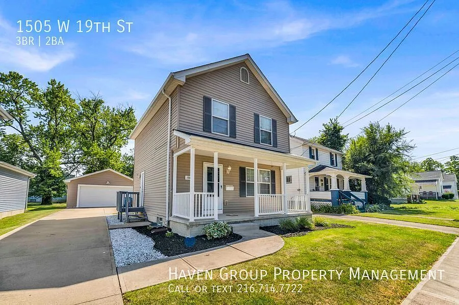 1505 W 19th St, Lorain, OH 44052- Spacious 3-bed 1.5-bath single-family home! — Photo 2