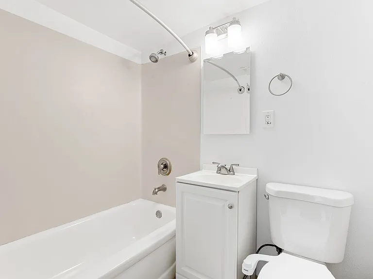 Melbourne Apartments — Photo 12