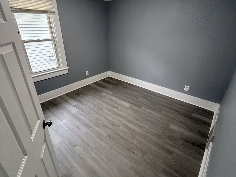818 Sherman St — Photo 7