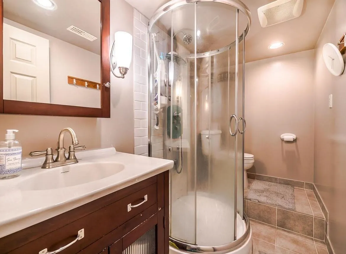 2 bed, $2,300 — Photo 3