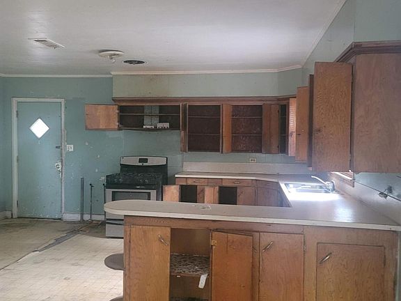 3rd image of 116 Manuel St