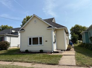 911 SW 62nd St, Des Moines, IA 50312
