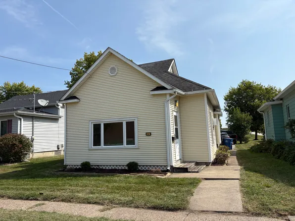 911 SW 62nd St, Des Moines, IA 50312