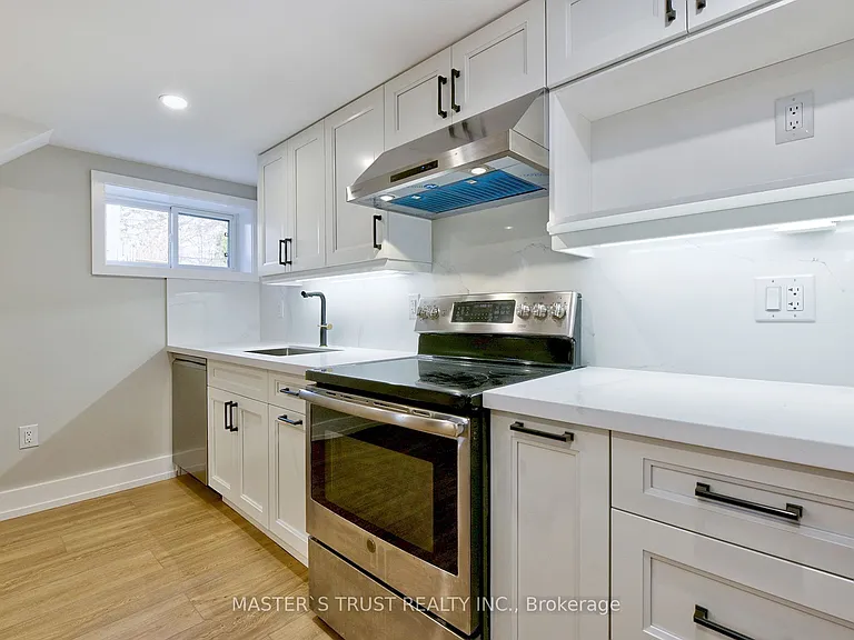 28 Florence Dr #2 — Photo 4