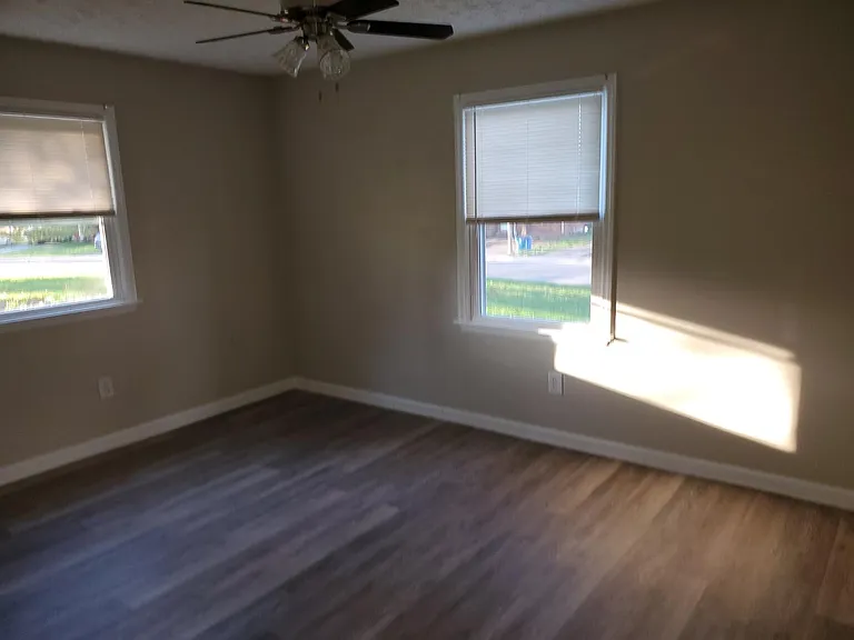 820 E Main St #822 — Photo 5