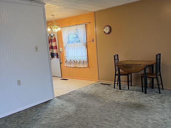 3rd image of 820 S 15th St