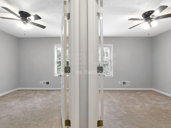 4th image of 3316 Noe Way APT 21