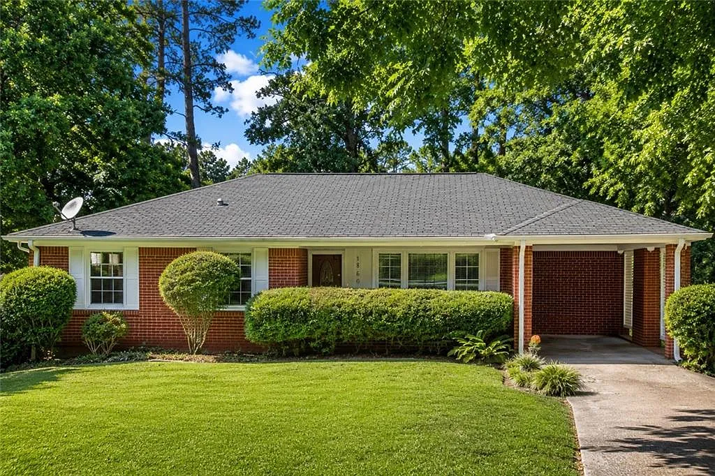 3 bed, 2.0 bath, 1343 sqft, $1,800 — Photo 1