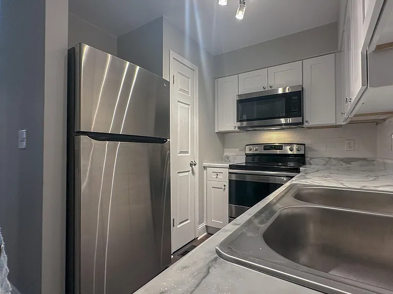 5157 Waterman Blvd #B — Photo 6