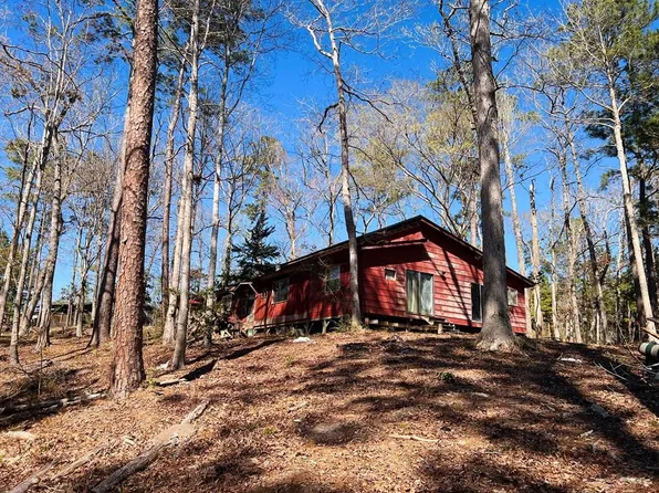 302 Eagle Ln, Burkeville, TX 75932