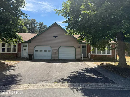 12 Juniper Ln #B Photo 1 12 Juniper Ln #B Photo 1