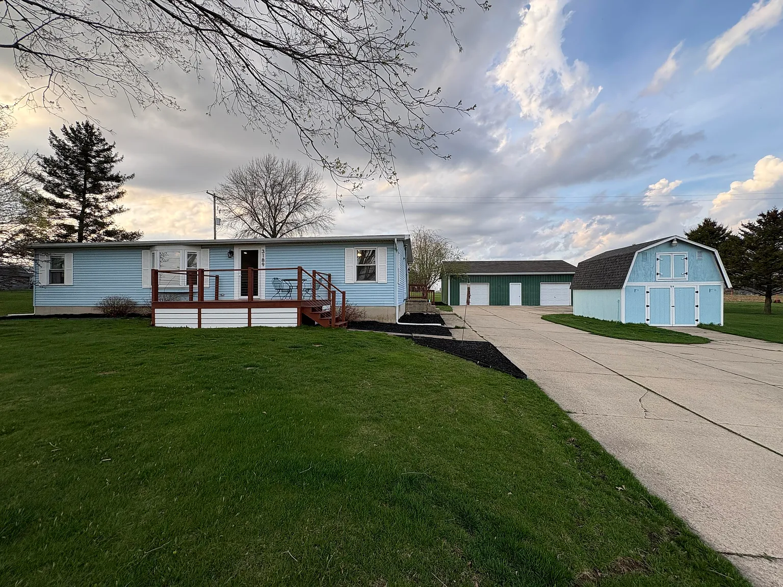 3189 143rd Ave photo 1