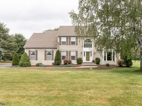 1 Dickens Lane, Franklin Twp., NJ 07882