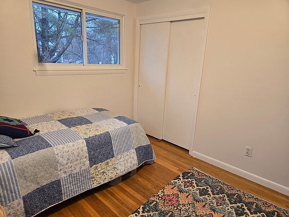 4th image of 48 Spring Ln