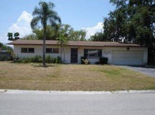 3600 Manatee Dr SE, Saint Petersburg, FL 33705