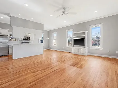 416 Orange St — Photo 11