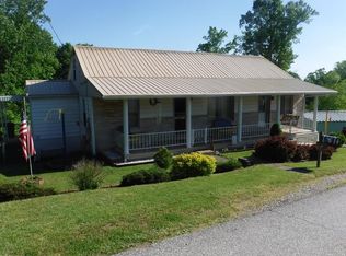 403 Kanawha View Rd, Red House, WV 25168