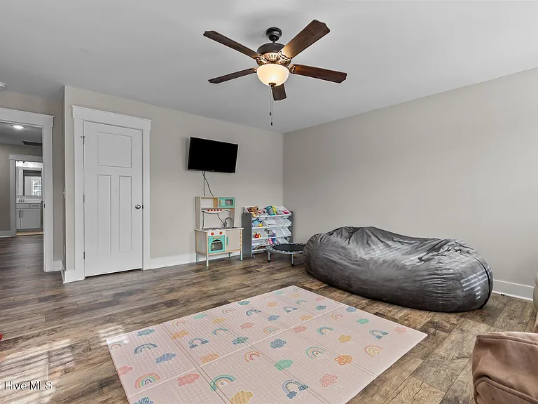 217 Thistleberry Dr — Photo 36