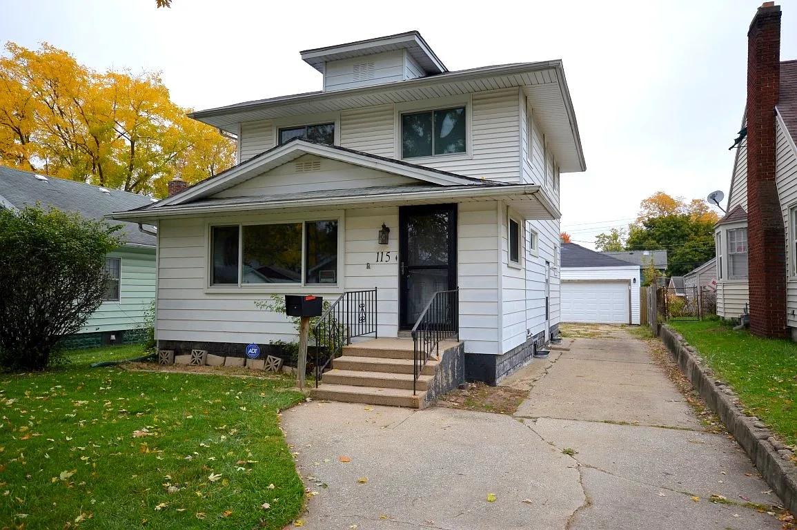 115 E Oakside St photo 1