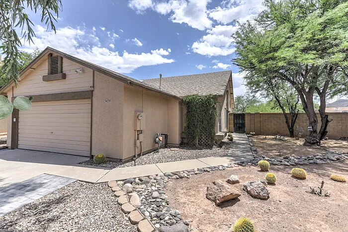 3 bed, 2.0 bath, 1114 sqft, $1,695 — Photo 3