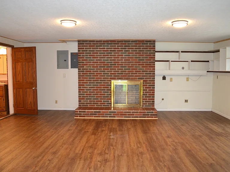 19 E Clearview Dr #A — Photo 3